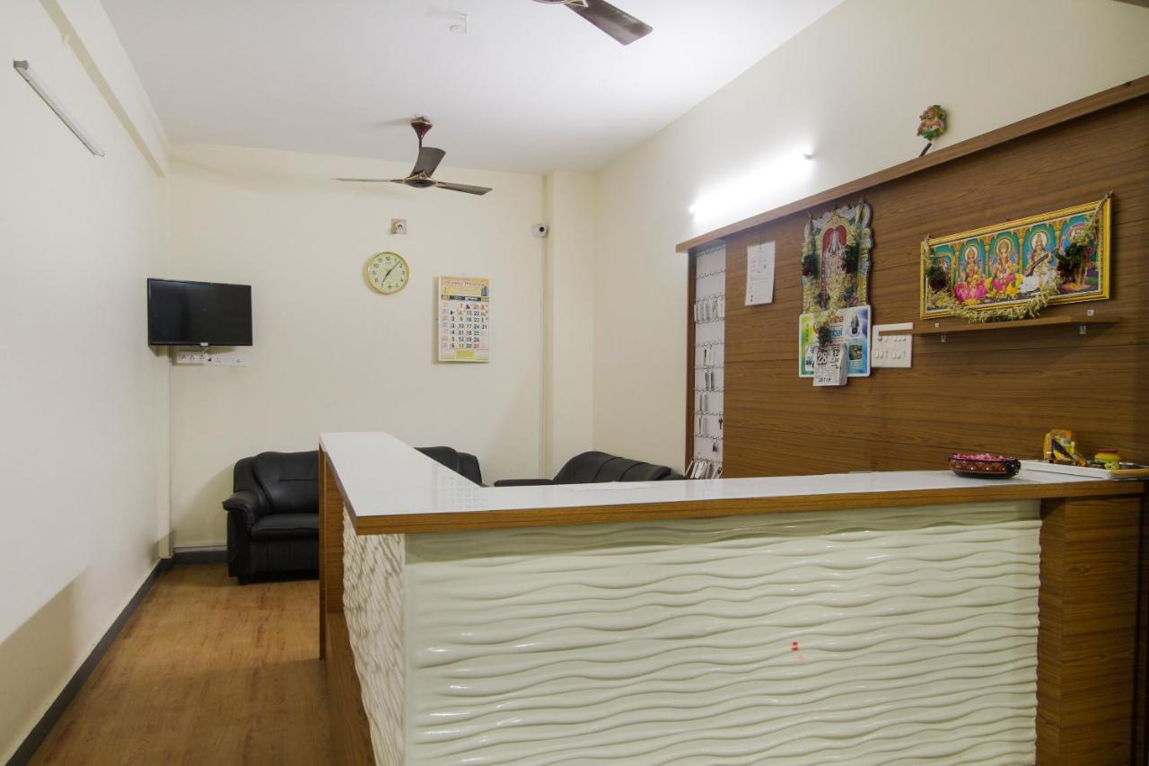 Oyo 60708 Jaya Krishna Mansion Hotel Vellore Exterior photo